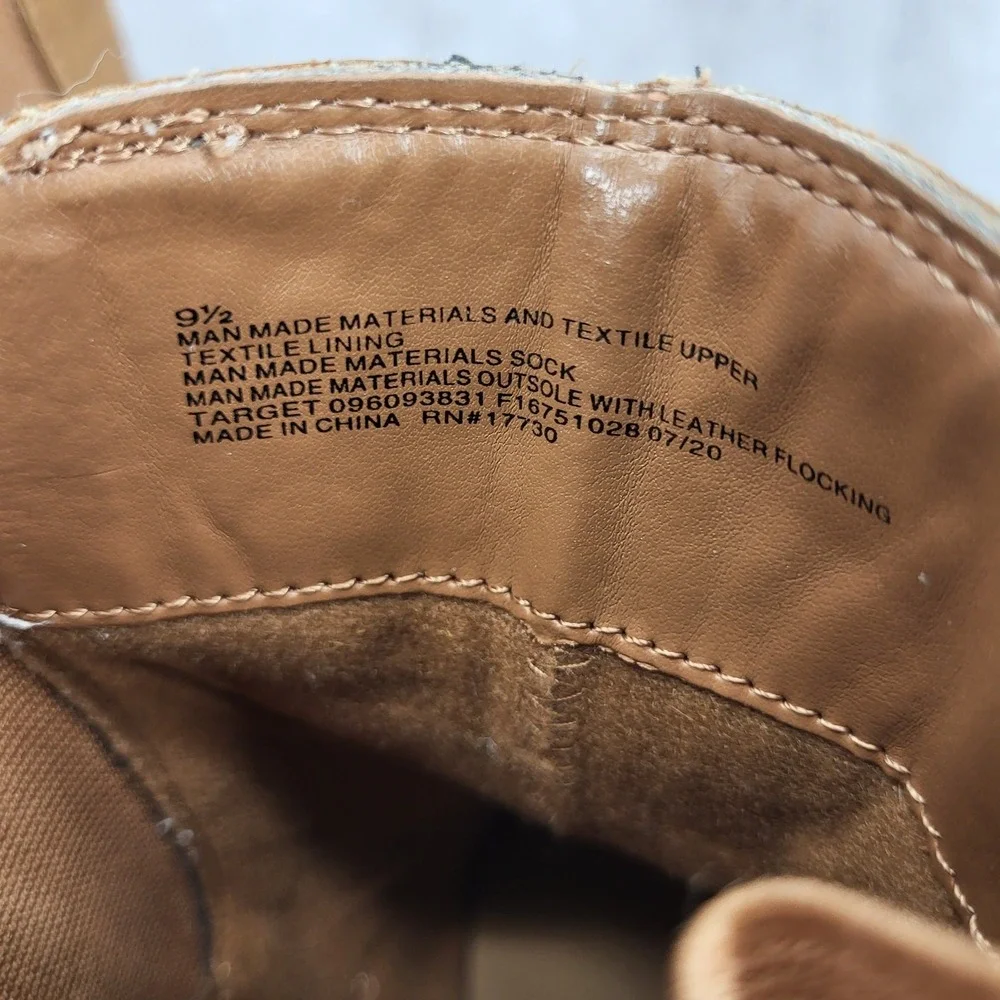 Universal Thread Chelsea Boots‎ Womens Amalia 9.5  Brown Faux Leather Wedge